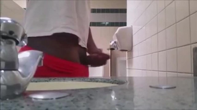 Str8 bbc play in public toilet